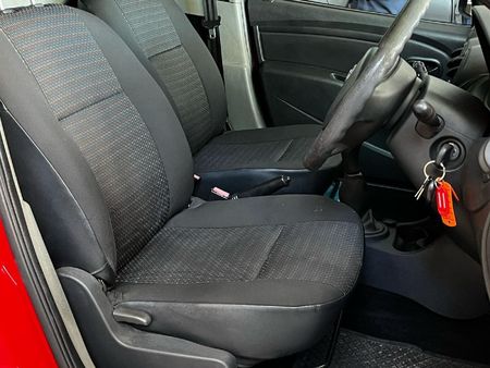2017-Nissan-NP200-15-dCi-ICE_7