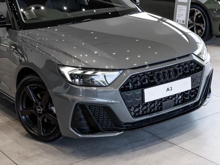 2025-Audi-A1-Sportback-30-TFSI-Black-Edition-S-Tronic_2