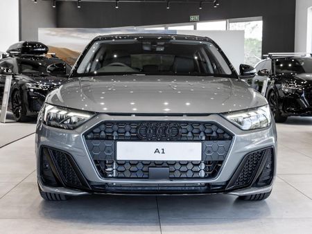 2025-Audi-A1-Sportback-30-TFSI-Black-Edition-S-Tronic_3