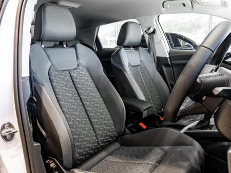2025-Audi-A1-Sportback-30-TFSI-Black-Edition-S-Tronic_9