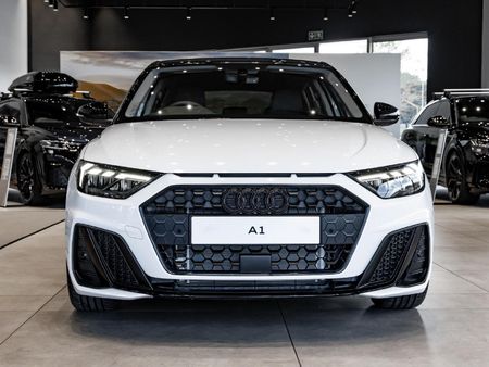 2025-Audi-A1-Sportback-30-TFSI-Black-Edition-S-Tronic_2