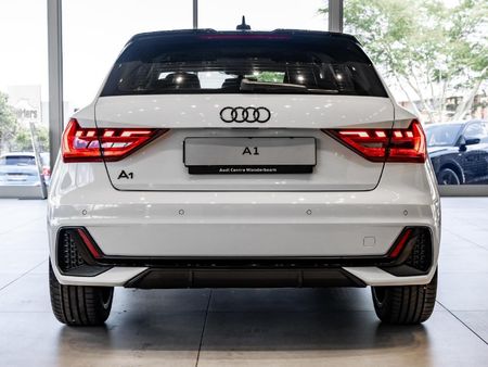 2025-Audi-A1-Sportback-30-TFSI-Black-Edition-S-Tronic_5