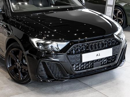 2025-Audi-A1-Sportback-30-TFSI-Black-Edition-S-Tronic_2