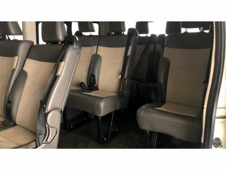 2022-Toyota-Quantum-28-GL-11-seat_12