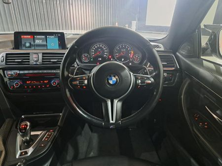 2017-BMW-M4-Coupe-Competition-Auto_11
