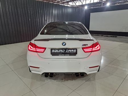 2017-BMW-M4-Coupe-Competition-Auto_18