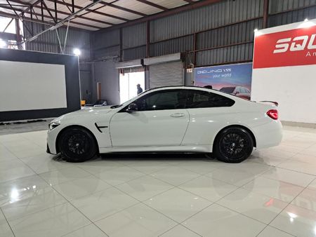 2017-BMW-M4-Coupe-Competition-Auto_3
