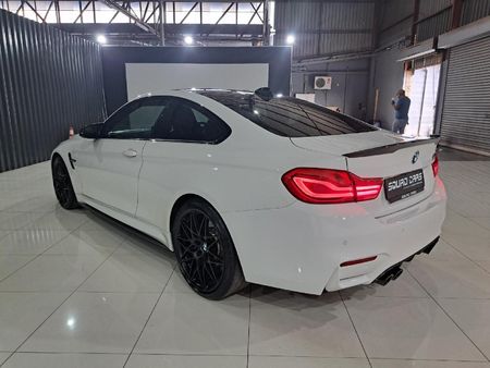 2017-BMW-M4-Coupe-Competition-Auto_4