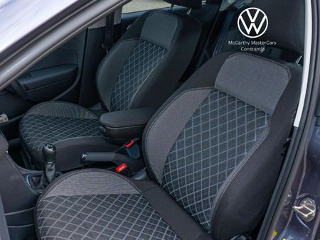 2025-Volkswagen-Polo-Vivo-SMOKEY-GREY_10