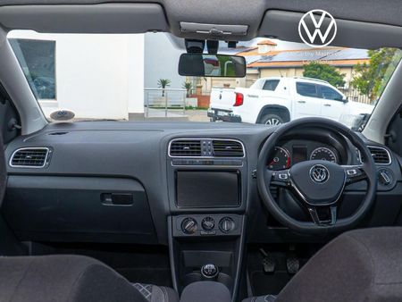 2025-Volkswagen-Polo-Vivo-SMOKEY-GREY_13