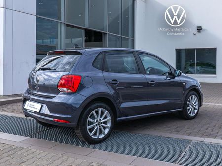 2025-Volkswagen-Polo-Vivo-SMOKEY-GREY_6