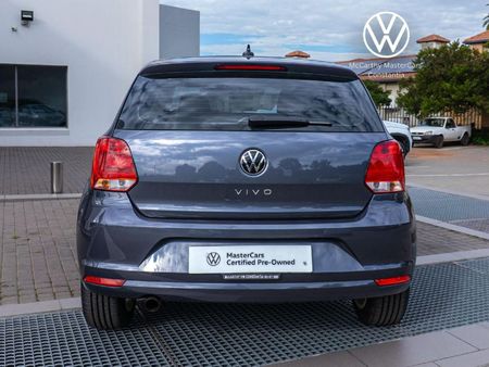 2025-Volkswagen-Polo-Vivo-SMOKEY-GREY_7