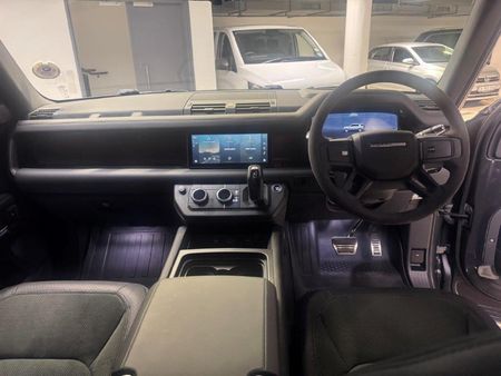 2021-Land-Rover-Defender-110-P525-V8-Carpathian-Edition-386kW_12