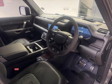 2021-Land-Rover-Defender-110-P525-V8-Carpathian-Edition-386kW_13
