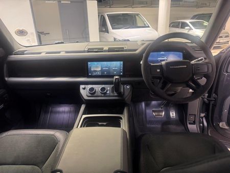 2021-Land-Rover-Defender-110-P525-V8-Carpathian-Edition-386kW_8