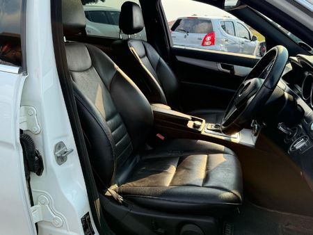 2014-Mercedes-Benz-C-Class-C200-EDITION-C-AUTO_3