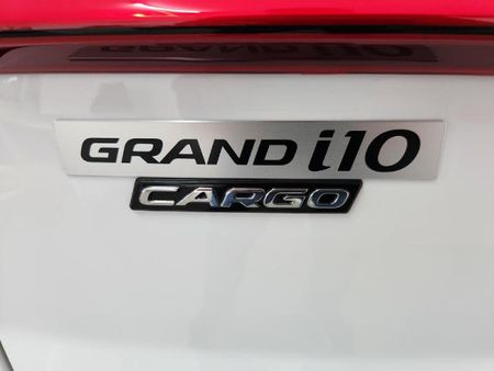 2026-Hyundai-Grand-i10-10-Motion-Cargo-panel-van_14