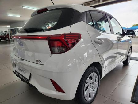 2026-Hyundai-Grand-i10-10-Motion-Cargo-panel-van_16