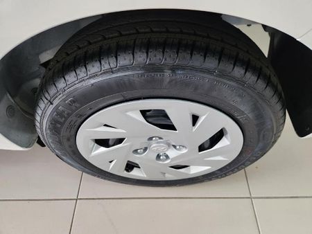 2026-Hyundai-Grand-i10-10-Motion-Cargo-panel-van_8