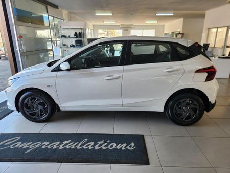 2026-Hyundai-i20-12-Premium_2