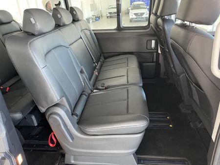 2026-Hyundai-Staria-22d-Executive-Auto_10