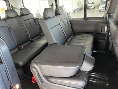 2026-Hyundai-Staria-22d-Executive-Auto_12