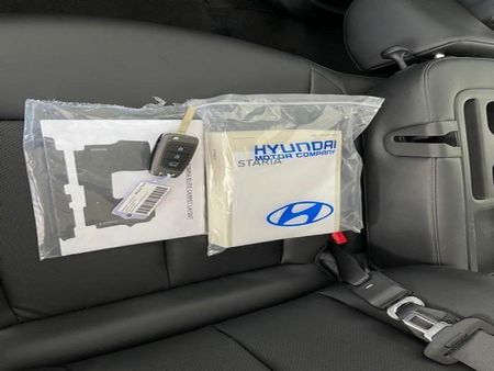2026-Hyundai-Staria-22d-Executive-Auto_15