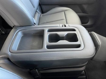 2026-Hyundai-Staria-22d-Executive-Auto_18