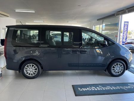 2026-Hyundai-Staria-22d-Executive-Auto_5