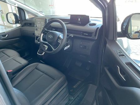 2026-Hyundai-Staria-22d-Executive-Auto_7