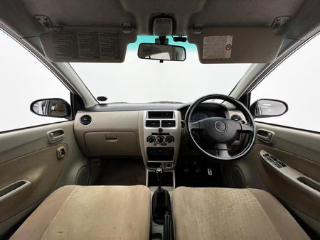 2006-Daihatsu-Charade-XLE_10