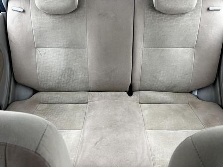 2006-Daihatsu-Charade-XLE_13