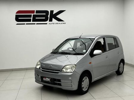 2006-Daihatsu-Charade-XLE_2