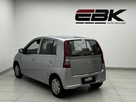 2006-Daihatsu-Charade-XLE_3
