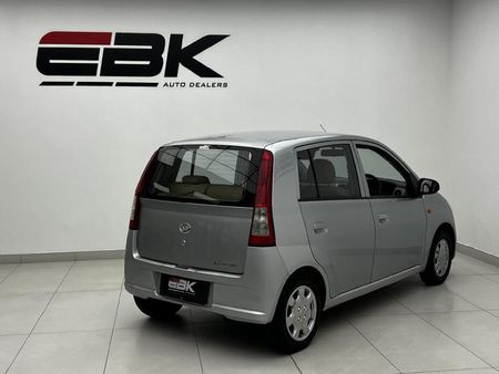2006-Daihatsu-Charade-XLE_5