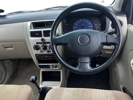 2006-Daihatsu-Charade-XLE_8
