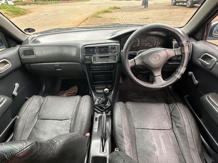 1997-Toyota-Corolla-RSi-20v_1
