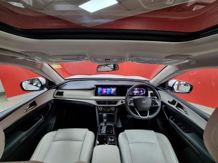 2026-Mahindra-XUV-700-20-AX7L-Auto-7-Seat_13