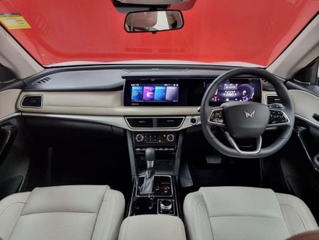 2026-Mahindra-XUV-700-20-AX7L-Auto-7-Seat_6