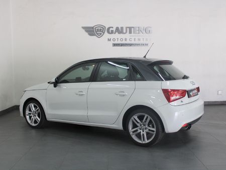 2014-Audi-A1-Sportback-14-TFSI-Ambition_4