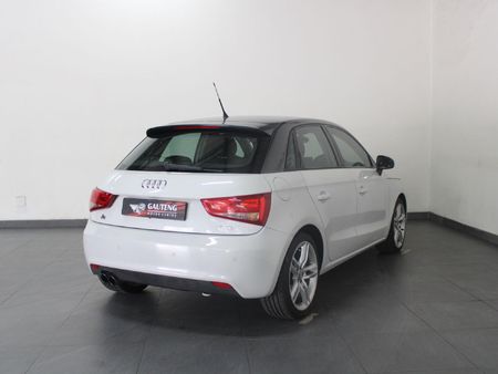 2014-Audi-A1-Sportback-14-TFSI-Ambition_5