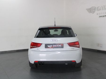 2014-Audi-A1-Sportback-14-TFSI-Ambition_6