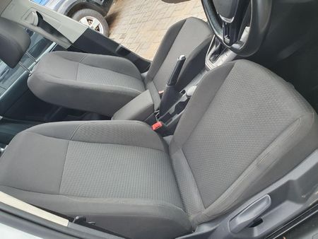 2021-Volkswagen-Polo-10-TSI-R-Line-Auto_10