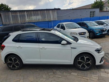 2021-Volkswagen-Polo-10-TSI-R-Line-Auto_6