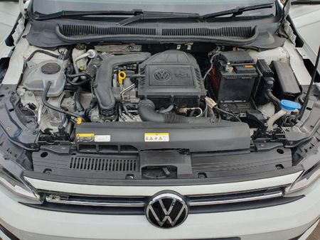 2021-Volkswagen-Polo-10-TSI-R-Line-Auto_8