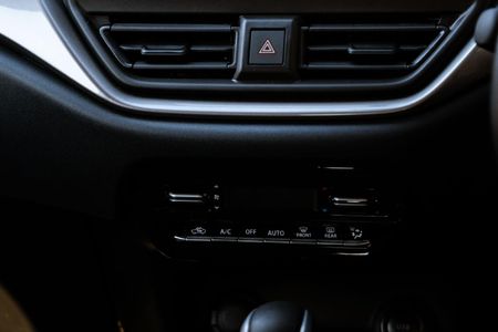 2026-Toyota-Starlet-15-XS-Auto_20