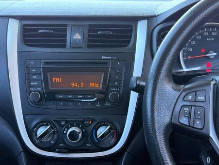 2015-Suzuki-Celerio-Suzuki-Celerio-10-GL_8