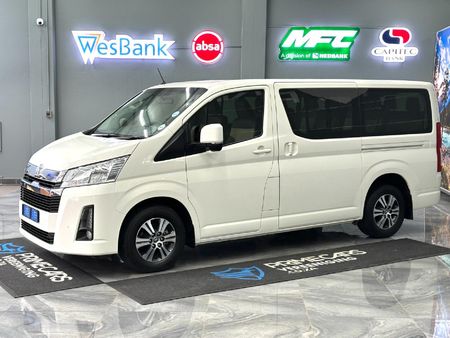 2023-Toyota-Quantum-28-GL-11-seat_0