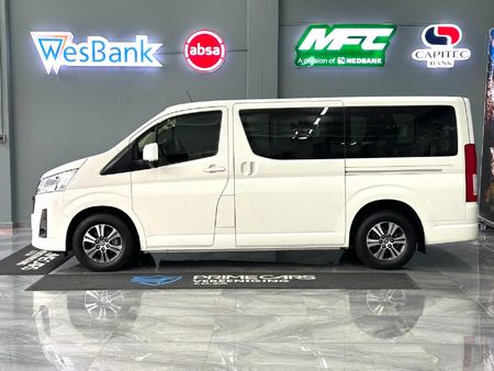 2023-Toyota-Quantum-28-GL-11-seat_2