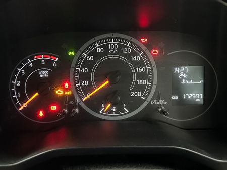 2023-Toyota-Quantum-28-GL-11-seat_7